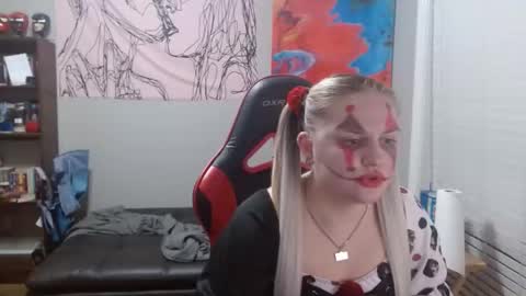 Snapshot of princessandthebear03 chatting on 11.01.25 Will and Kaley online show from 11.01.25