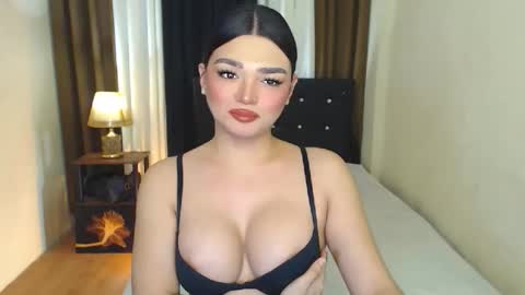 Snapshot of princesshugecumontop chatting on 05.01.26 PrincessDONT FORGET TO FOLLOW ME online show from 05.01.26