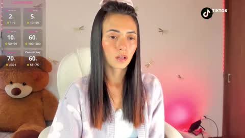 princessluna_14 online show from 10.19.25