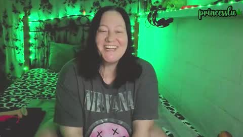 Lux Alot Luxi online show from 10.03.25