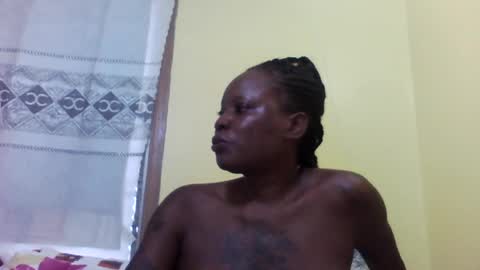 Snapshot of princessmiles2 chatting on 06.29.26 phelly online show from 06.29.26