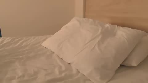 Kris3 online show from 02.13.25