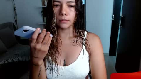 Snapshot of priscila_black chatting on 05.09.26 Marcela online show from 05.09.26