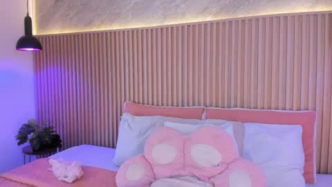 Profana Red online show from 04.09.26