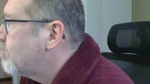 Snapshot of professor21255 chatting on 11.04.25 professor21255 online show from 11.04.25