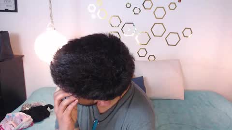 Adris  Juan online show from 10.26.25