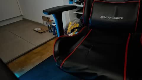 Snapshot of pryli27 chatting on 04.01.26 pryli27 online show from 04.01.26