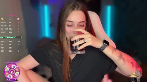 Queen of Pain online show from 11.27.25