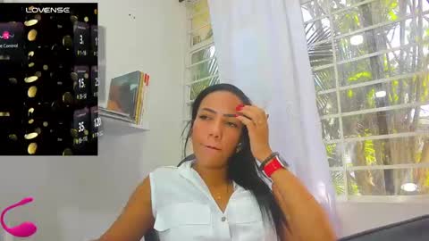 Snapshot of psique_naughty2 chatting on 01.18.25 psique_naughty2 online show from 01.18.25