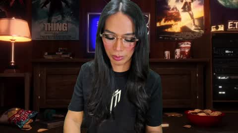 Snapshot of psychiq chatting on 01.13.25 psychiq online show from 01.13.25