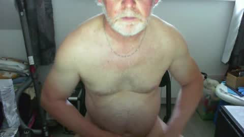 Snapshot of ptitrouquin chatting on 06.25.26 ptitrouquin online show from 06.25.26