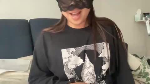 publicuniversalpussy online show from 11.10.25