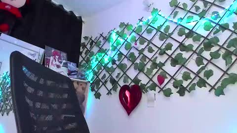 Snapshot of pucaa_ chatting on 03.02.25 Emma Rico model indep online show from 03.02.25