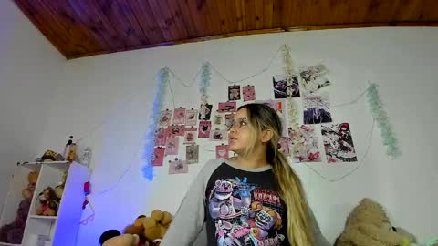 Snapshot of pucaa_ chatting on 04.05.26 Emma Rico model indep online show from 04.05.26