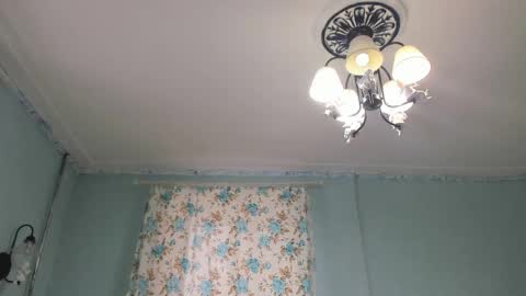 Victoria online show from 04.21.26