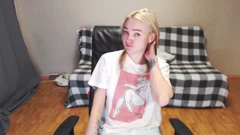 Polly online show from 12.10.24