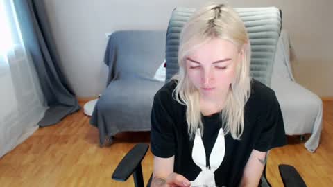 Polly online show from 06.24.26