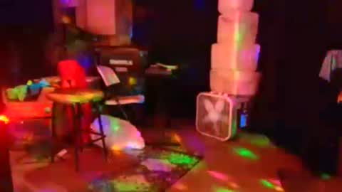 Snapshot of punkrunr083 chatting on 09.17.25 punkrunr083 online show from 09.17.25