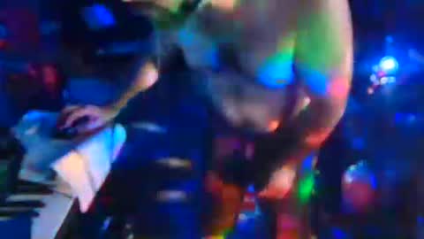 Snapshot of punkrunr083 chatting on 09.19.25 punkrunr083 online show from 09.19.25