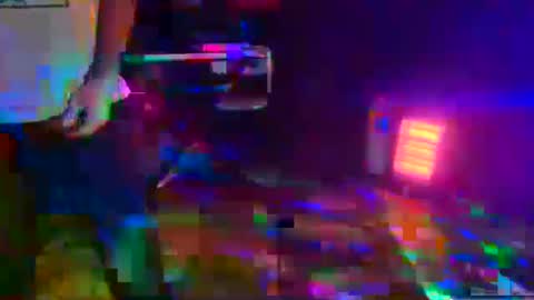 Snapshot of punkrunr083 chatting on 10.04.25 punkrunr083 online show from 10.04.25