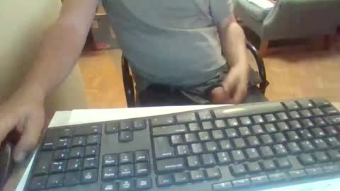 Snapshot of pup_y chatting on 09.11.25 pup_y online show from 09.11.25