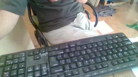 Snapshot of pup_y chatting on 09.23.25 pup_y online show from 09.23.25