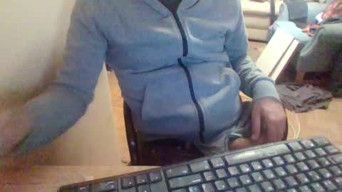 Snapshot of pup_y chatting on 09.27.25 pup_y online show from 09.27.25