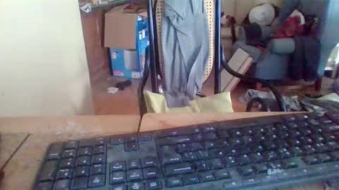 Snapshot of pup_y chatting on 10.18.25 pup_y online show from 10.18.25