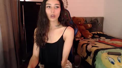 Cris online show from 10.22.25