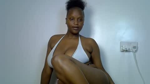 Snapshot of pure_seductive chatting on 05.21.26 pure_seductive online show from 05.21.26