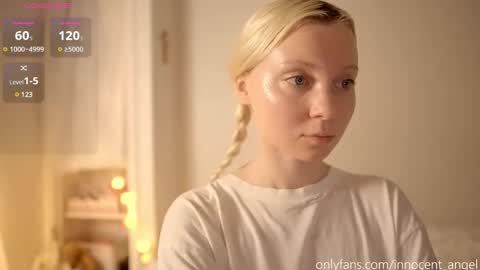 Snapshot of pureangeldolores chatting on 12.24.24 i dont do shows for free. watching here silently and waiting for me to start showing you something for free is useless online show from 12.24.24