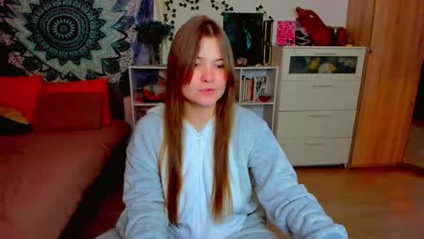 Snapshot of purehanna chatting on 11.22.25 Miss Hanna online show from 11.22.25