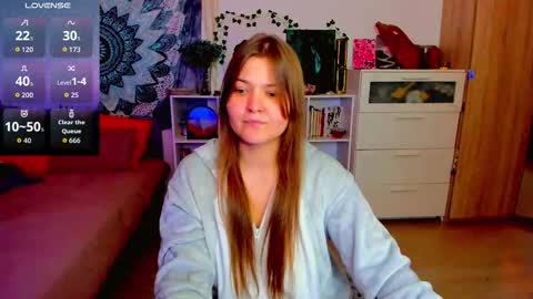 Snapshot of purehanna chatting on 11.24.25 Miss Hanna online show from 11.24.25