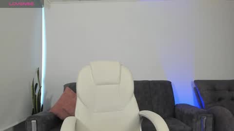 Snapshot of purinpufff chatting on 03.29.26 Daphne 3 online show from 03.29.26