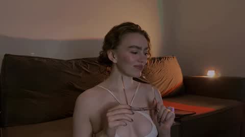 Marie online show from 02.06.25