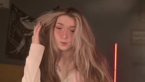 Bella online show from 04.19.26