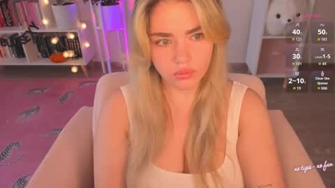 Snapshot of pussy_kattt chatting on 10.11.25 kat follow  online show from 10.11.25