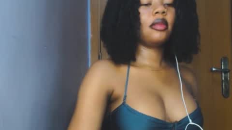 Snapshot of pussy_x_cookie chatting on 02.25.26 stella online show from 02.25.26