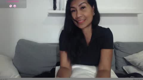Snapshot of pussycash chatting on 02.28.25  POCCA online show from 02.28.25
