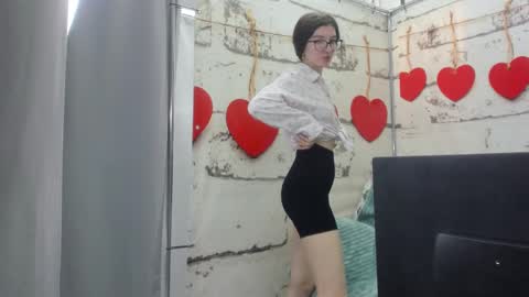 pussykatt_girl online show from 03.06.25