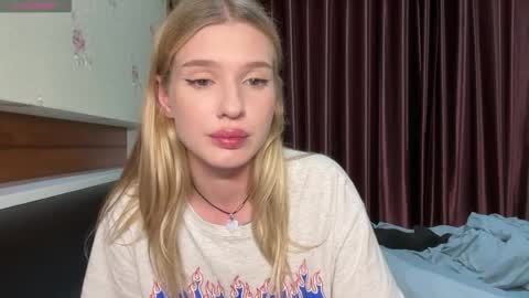 Lina online show from 04.13.26