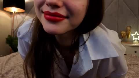 Snapshot of pussyonluck chatting on 10.21.25 Ellie online show from 10.21.25