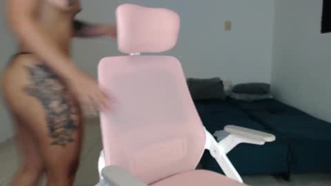 Snapshot of putakusan chatting on 12.27.24 Izumi online show from 12.27.24