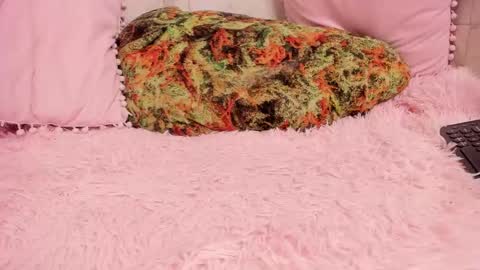 Snapshot of pvssi_ chatting on 12.20.24 Sophy online show from 12.20.24