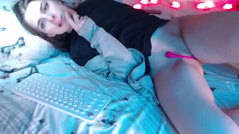 Snapshot of q_t_pie chatting on 01.03.25 Lita  rat online show from 01.03.25