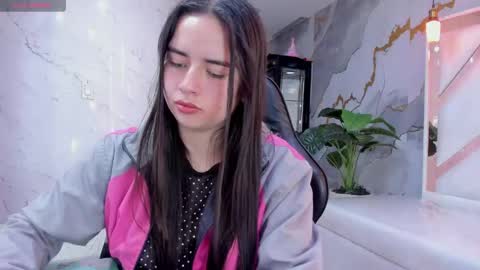 Qetsyah online show from 04.18.26