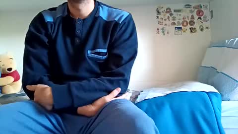 Snapshot of quantosibel chatting on 12.15.25 quantosibel online show from 12.15.25