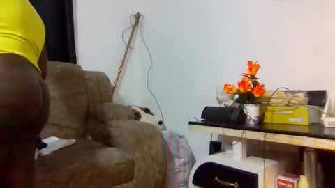 queen014 online show from 11.30.25