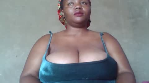 Snapshot of queen2302 chatting on 03.03.26 queen2302 online show from 03.03.26