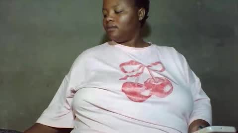 queen2302 online show from 04.28.26